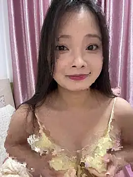 BIGBABYYEYE online show from June 2026 12:48:01 PM