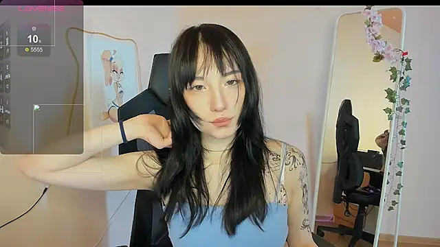 AliceeinWonderlanddd online show from May 2026 02:08:02 AM