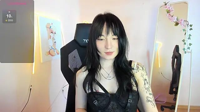 AliceeinWonderlanddd online show from May 2026 02:20:02 AM