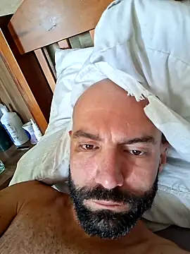 Snapshot of Robsonitj90 chatting on February 2026 06:46:01 PM Robsonitj90 online show from February 2026 06:46:01 PM