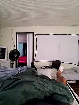 Snapshot of Robsonitj90 chatting on April 2026 03:18:02 PM Robsonitj90 online show from April 2026 03:18:02 PM