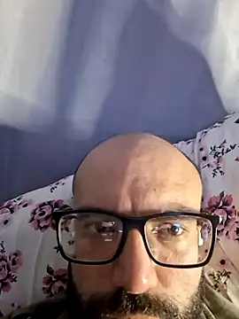 Robsonitj90 online show from May 2026 10:01:01 AM