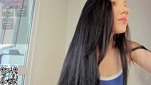 Helen  spark   online show from June 2026 01:03:01 AM