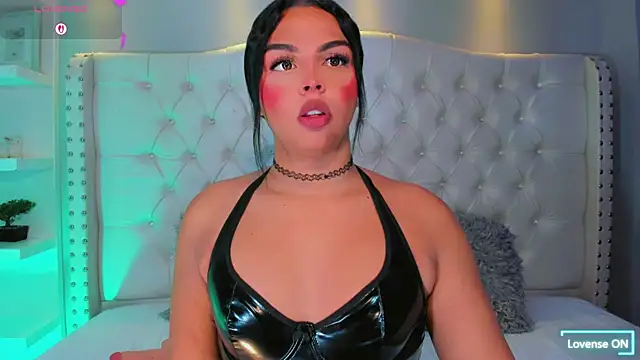 Maia Hotts online show from June 2026 08:29:02 PM