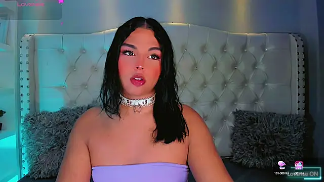 Maia Hotts online show from July 2026 08:22:02 PM