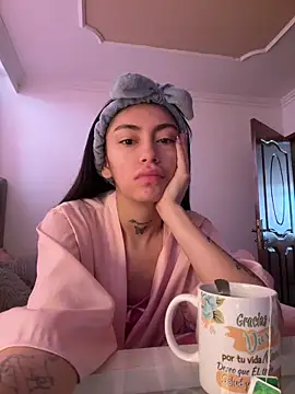 Bonny Eva online show from May 2026 01:40:01 PM