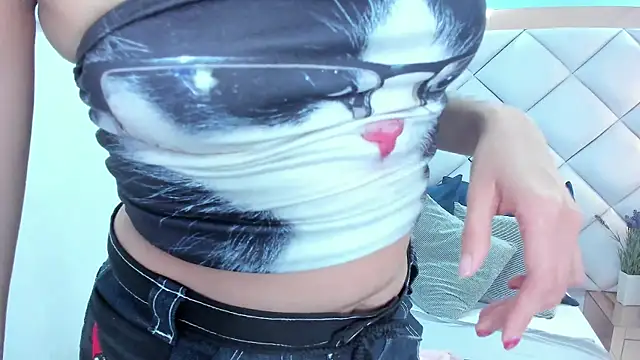 crystalstonee online show from March 2026 10:26:02 PM