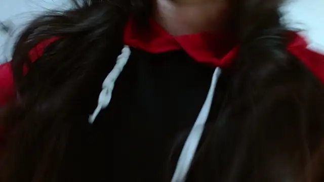 Snapshot of ElaMurray02 chatting on February 2026 03:38:01 PM ElaMurray02 online show from February 2026 03:38:01 PM