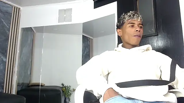 TonnyMarck online show from March 2026 02:47:02 AM