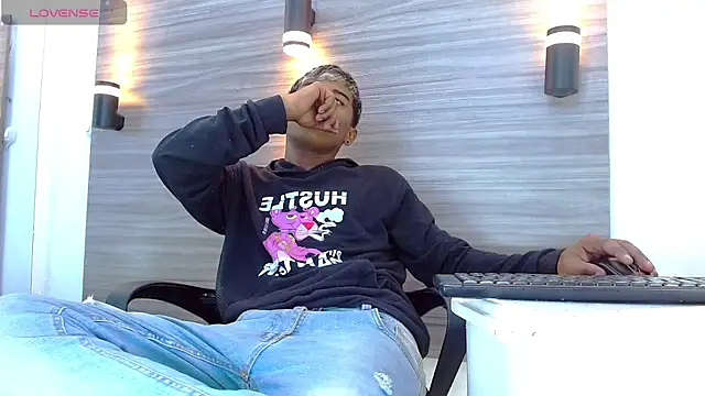 TonnyMarck online show from March 2026 03:22:02 AM