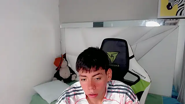 Liarr  online show from February 2026 08:16:01 PM