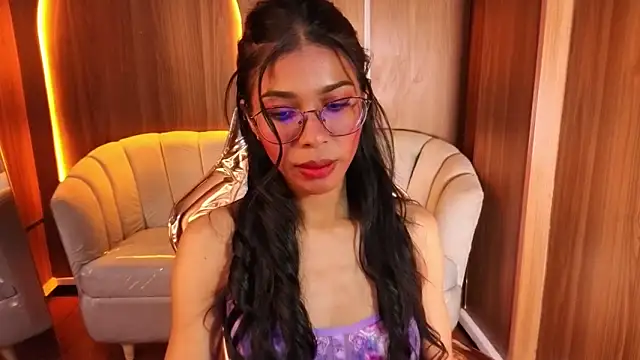 Alina b  online show from May 2026 07:52:01 PM