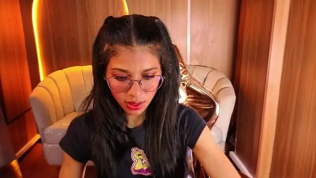 Alina b  online show from May 2026 08:14:01 PM