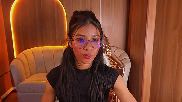Alina b  online show from May 2026 01:57:16 AM