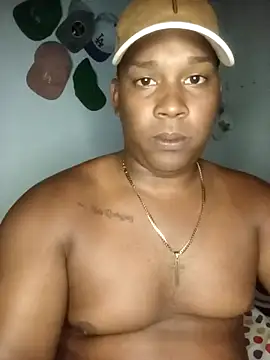 Snapshot of Leyder31 chatting on February 2026 02:29:02 AM Leyder31 online show from February 2026 02:29:02 AM