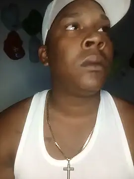 Snapshot of Leyder31 chatting on February 2026 10:22:01 PM Leyder31 online show from February 2026 10:22:01 PM