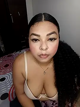 solene09 online show from February 2026 03:32:01 AM