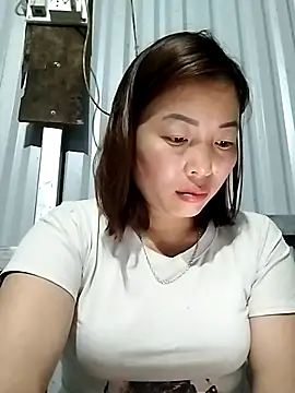 Ella-aa online show from March 2026 06:36:01 PM