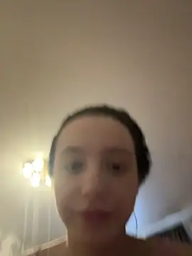 Snapshot of MiaTee chatting on February 2026 03:57:02 AM MiaTee online show from February 2026 03:57:02 AM