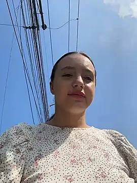 Snapshot of MiaTee chatting on March 2026 02:28:02 AM MiaTee online show from March 2026 02:28:02 AM