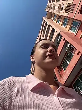 Snapshot of MiaTee chatting on March 2026 02:22:01 AM MiaTee online show from March 2026 02:22:01 AM