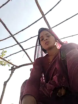 Snapshot of bhavna_pandit chatting on April 2026 03:18:01 AM bhavna pandit online show from April 2026 03:18:01 AM