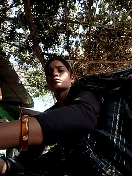 Snapshot of bhavna_pandit chatting on April 2026 04:06:02 AM bhavna pandit online show from April 2026 04:06:02 AM