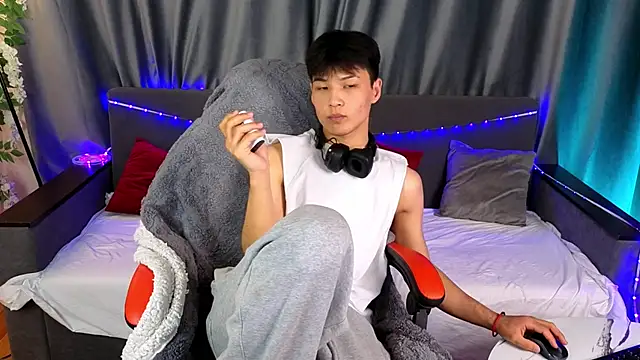 Snapshot of XanneLL chatting on February 2026 06:40:02 PM XanneLL online show from February 2026 06:40:02 PM