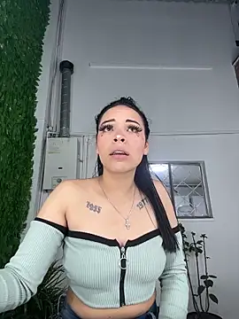 cristal  violetaa online show from February 2026 03:22:02 AM