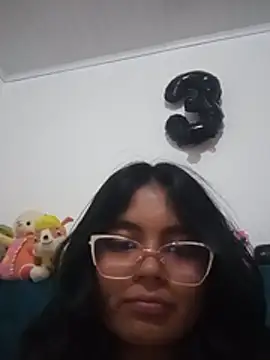 luna velveth online show from March 2026 06:47:01 PM