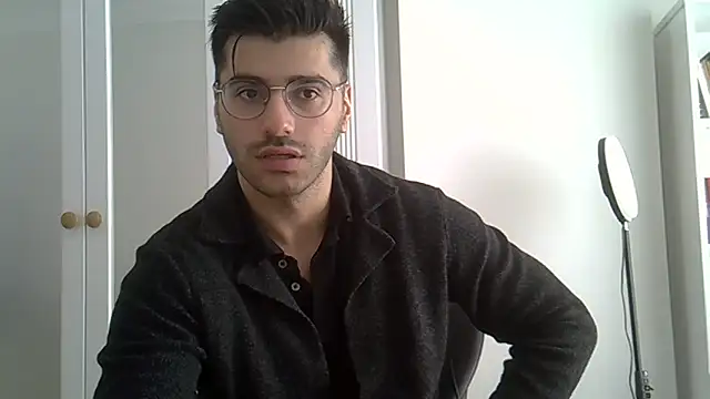 Snapshot of ciceroable chatting on March 2026 12:35:02 PM ciceroable online show from March 2026 12:35:02 PM