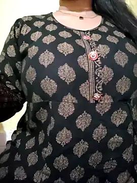 Snapshot of PARI51 chatting on February 2026 08:39:01 PM PARI51 online show from February 2026 08:39:01 PM