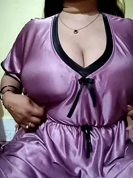 Snapshot of PARI51 chatting on February 2026 08:40:01 PM PARI51 online show from February 2026 08:40:01 PM