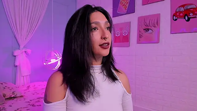 Cleo Foxx online show from June 2026 12:04:01 PM