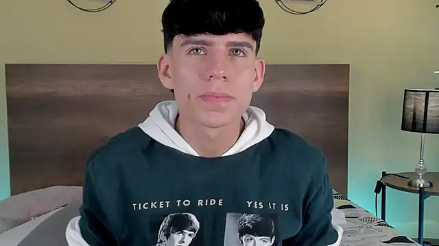 Snapshot of Angel_eros_ chatting on February 2026 05:25:01 AM Angel eros online show from February 2026 05:25:01 AM