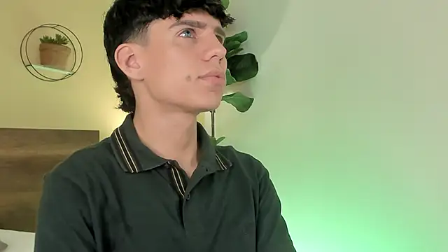 Snapshot of Angel_eros_ chatting on February 2026 05:26:02 AM Angel eros online show from February 2026 05:26:02 AM