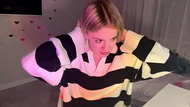 Snapshot of Between_Eeys chatting on February 2026 03:11:02 PM Between Eeys online show from February 2026 03:11:02 PM