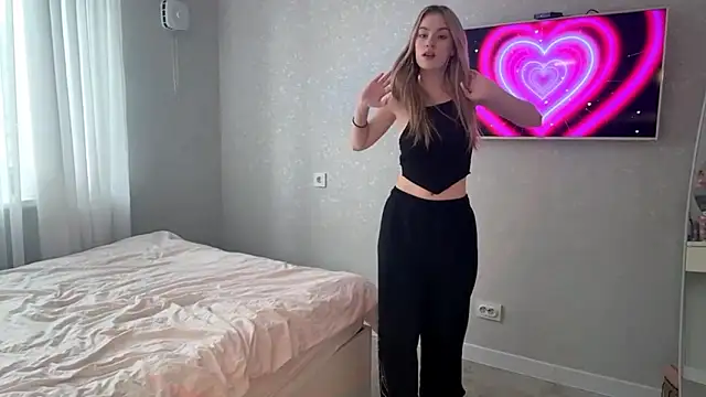 Between Eeys online show from March 2026 07:16:01 AM