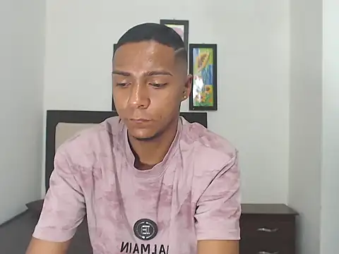 hotboyluxe online show from February 2026 11:30:02 AM