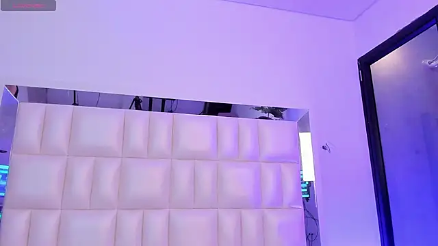 liorah wolf online show from May 2026 08:04:04 PM