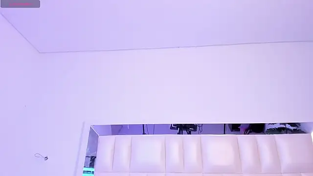 liorah wolf online show from May 2026 07:54:02 PM