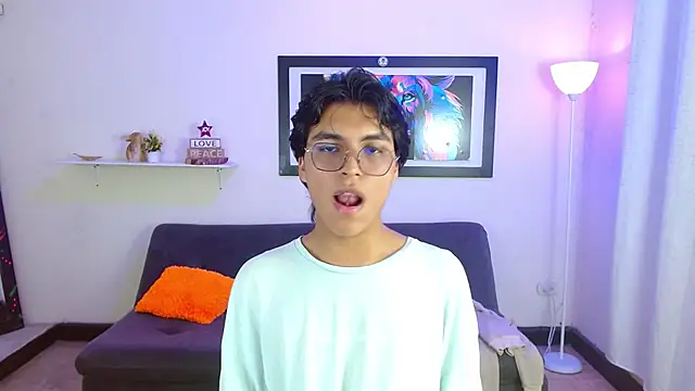 Maecum18 online show from February 2026 08:38:02 PM