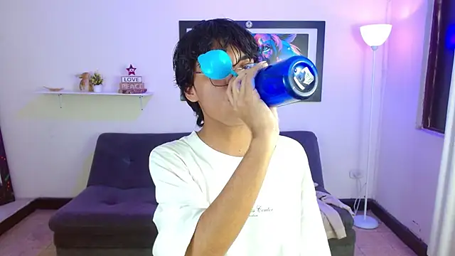 Maecum18 online show from February 2026 08:48:02 PM