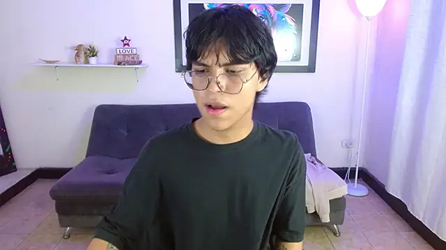 Maecum18 online show from February 2026 08:38:01 PM