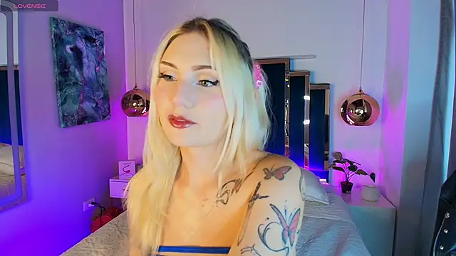 Mariluu  online show from May 2026 08:04:04 PM