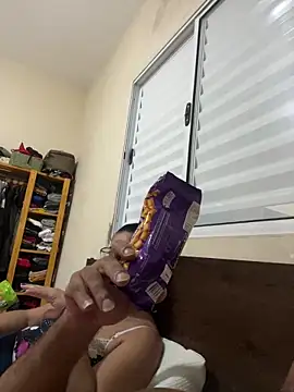 Renataalves online show from March 2026 04:34:02 AM