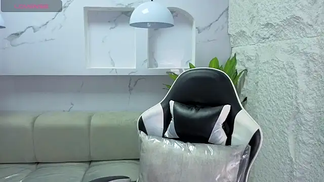 Snapshot of aurora_tp chatting on February 2026 07:07:01 PM aurora tp online show from February 2026 07:07:01 PM