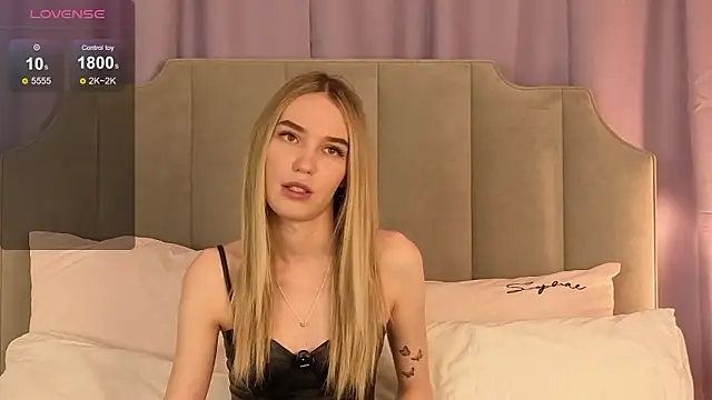 Snapshot of NikkiRyx chatting on February 2026 04:01:01 PM NikkiRyx online show from February 2026 04:01:01 PM