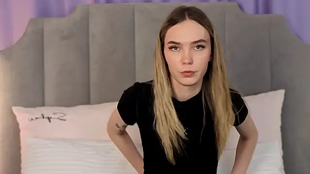 NikkiRyx online show from May 2026 04:14:02 PM