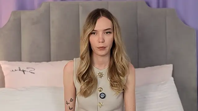 NikkiRyx online show from May 2026 03:19:02 PM